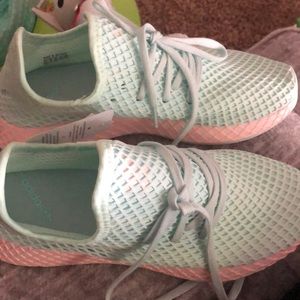 adidas deerupt runner women's 6.5